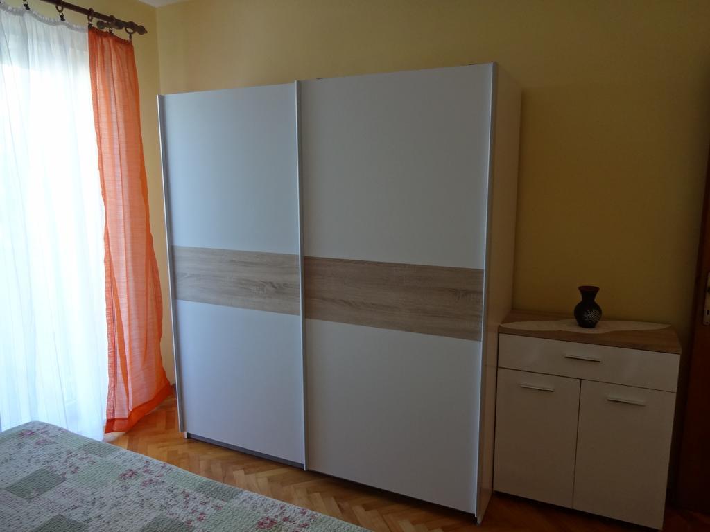 Apartments Mara Mali Losinj Ruang foto