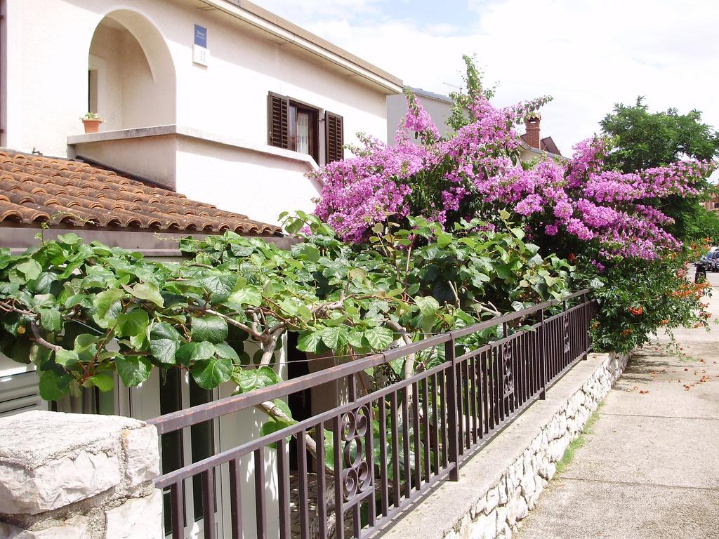 Apartments Mara Mali Losinj Ruang foto